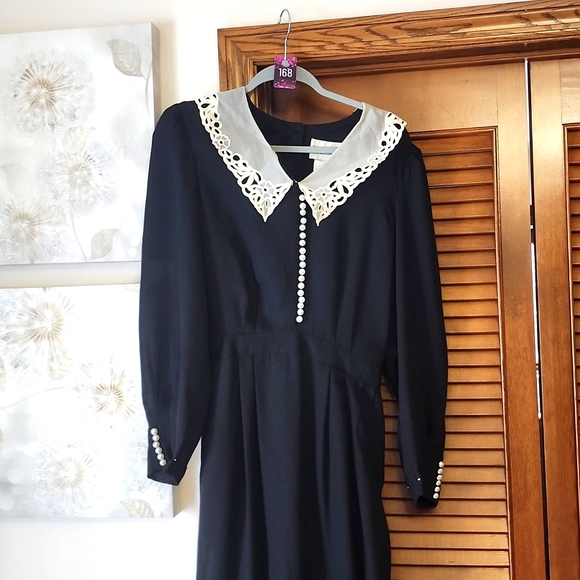 Vintage Dresses & Skirts - # 168 VNTG 90’s Black Dress w/ Lace Collar
